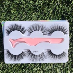 False Eyelashes Wispy BNIB Tweezer